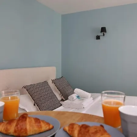 402 - Elegant Et Confortable A 5 Apartamento *