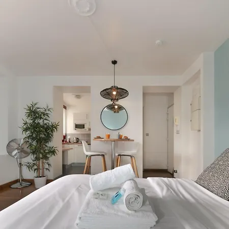 402 - Elegant Et Confortable A 5 Apartamento París