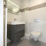 アパート 402 - Elegant Et Confortable A 5 *