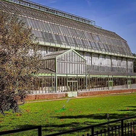 402 - Elegant Et Confortable A 5