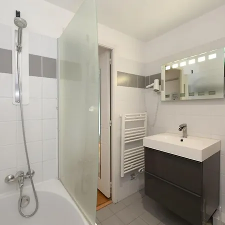 402 - Elegant Et Confortable A 5 باريس