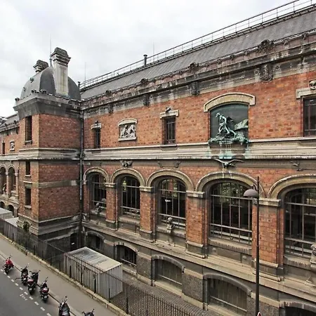 402 - Elegant Et Confortable A 5 Párizs