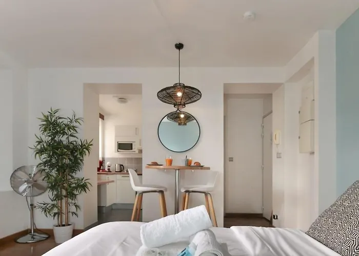 402 - Elegant Et Confortable A 5 Apartamento París